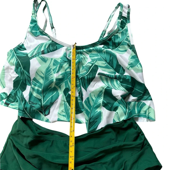 New Green Floral Ruffle Bikini Size Medium - Picture 6 of 9